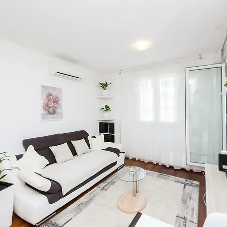 Bubli Apartment